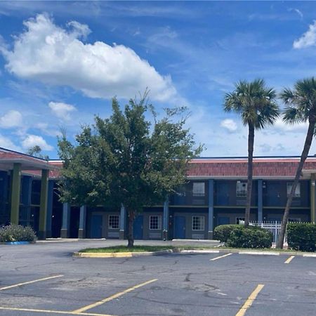 Jax Inn Jacksonville Bagian luar foto