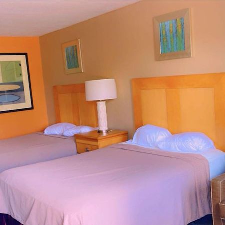Jax Inn Jacksonville Bagian luar foto