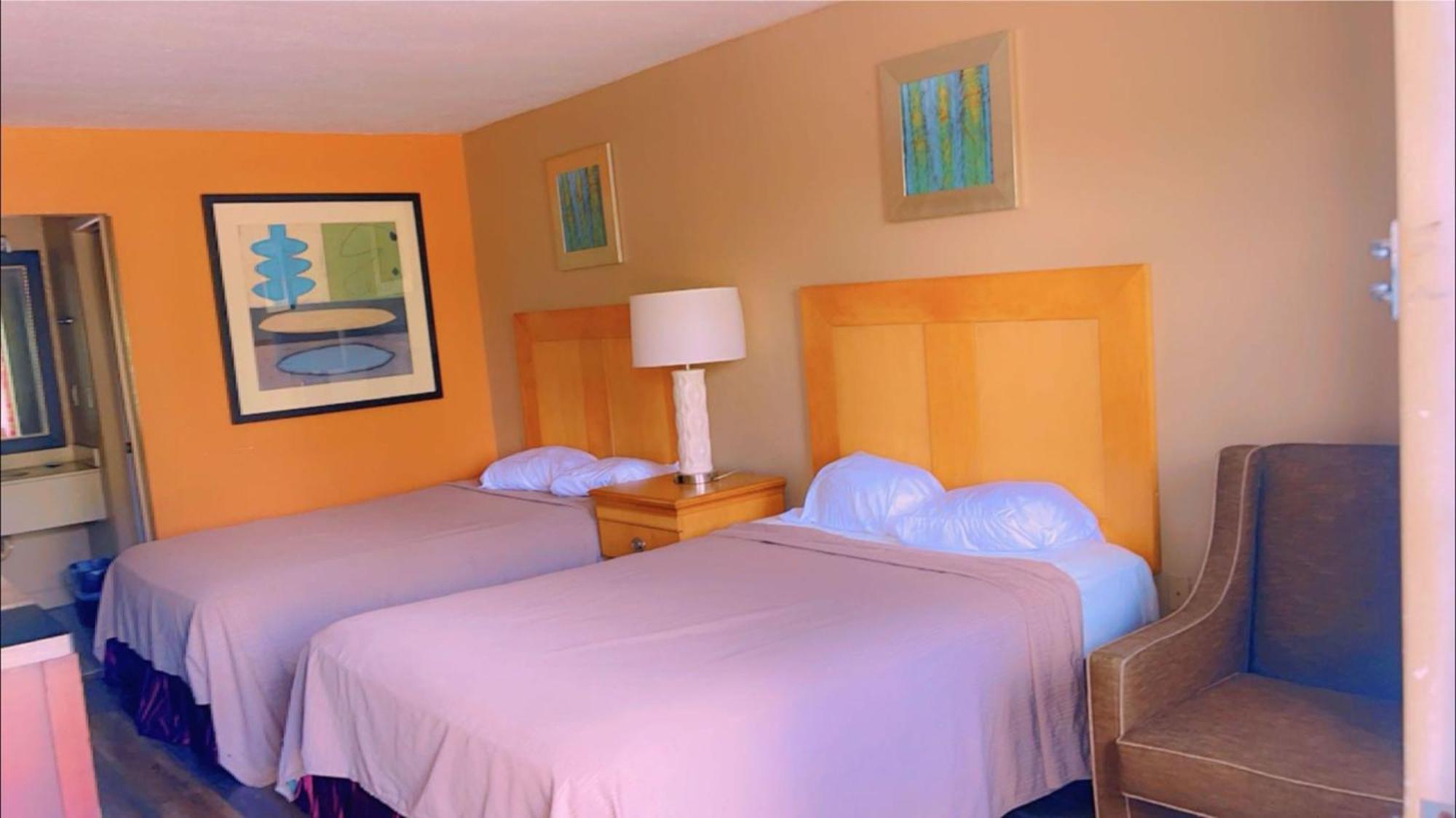 Jax Inn Jacksonville Bagian luar foto