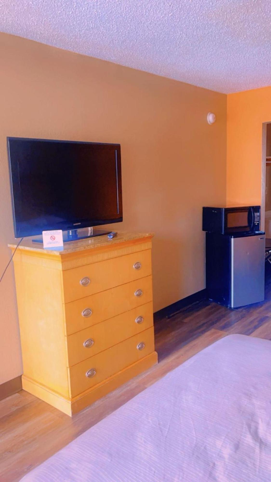 Jax Inn Jacksonville Bagian luar foto